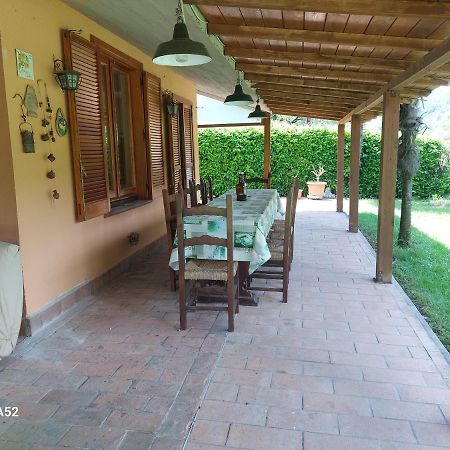 Appartement Al Lago Nel Verde à Piediluco Extérieur photo