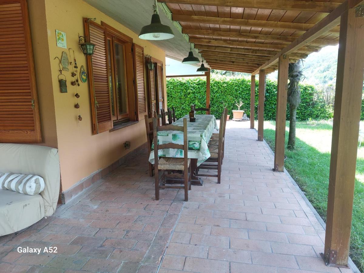 Appartement Al Lago Nel Verde à Piediluco Extérieur photo