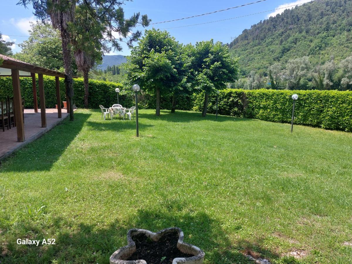 Appartement Al Lago Nel Verde à Piediluco Extérieur photo